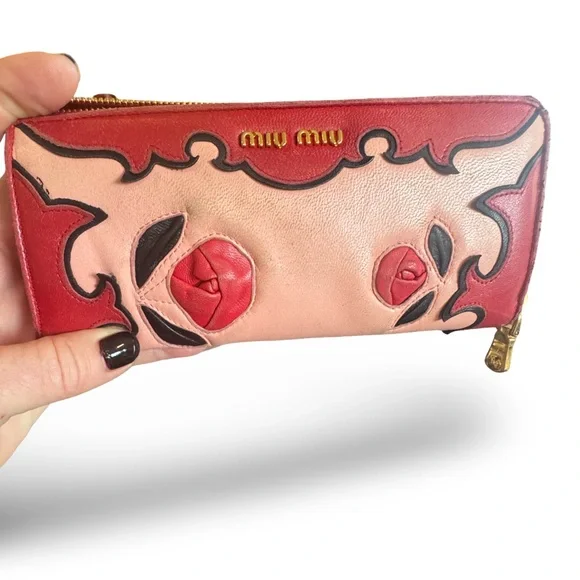Miu Miu Red and Pink Rose Limited Edition 3/4 Zip Long Wallet - Picture 2 of 15